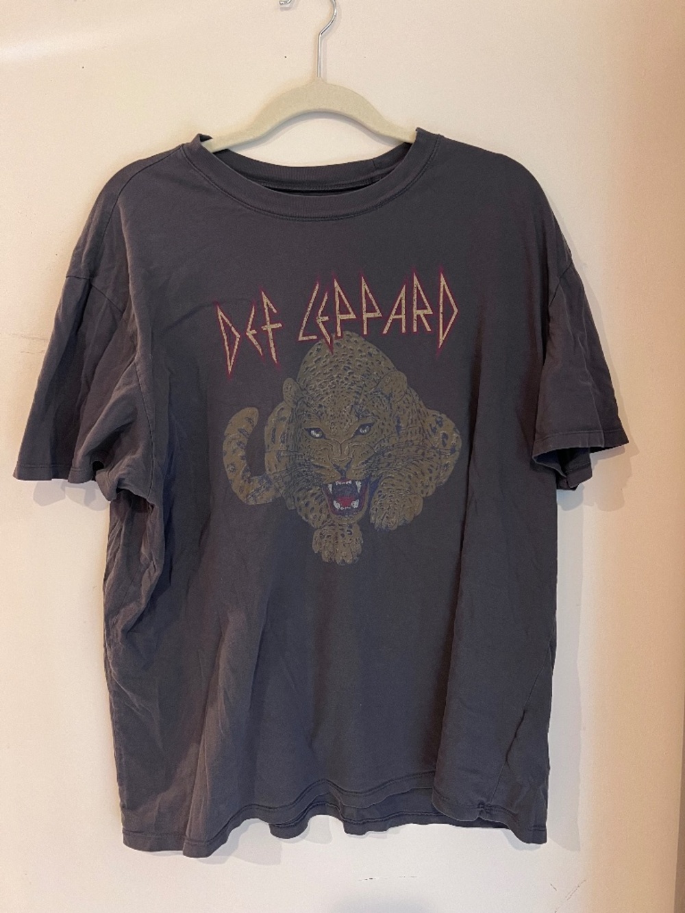 Def Leppard Band Tee A&E Size L